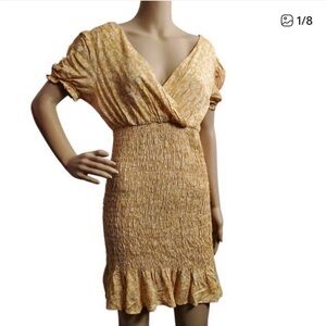 Lumiere sz Large L Dress URBAN OUTFITTERS Floral Spring Summer Yellow Feminine